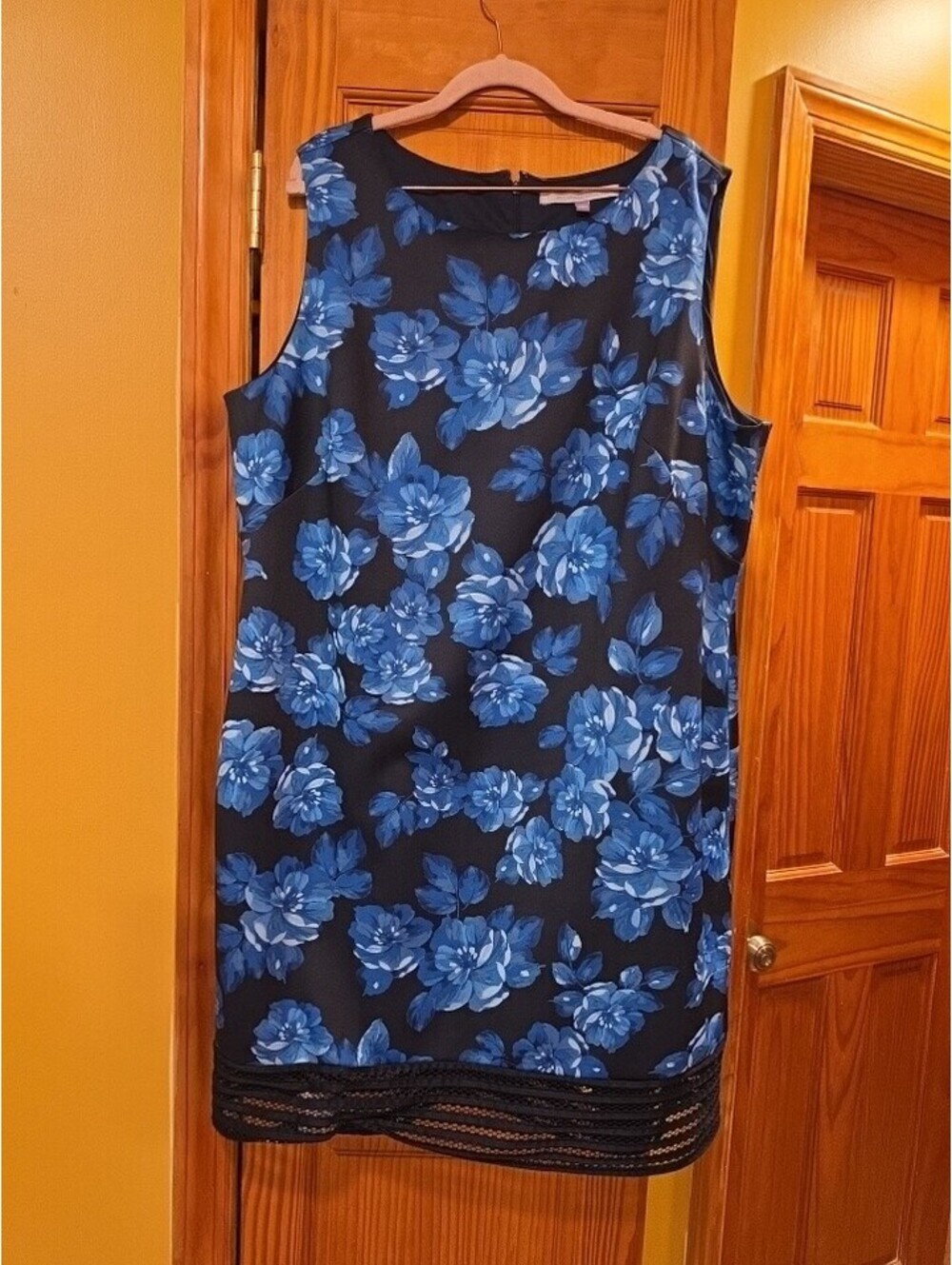 Plus Size Women's Carmen Marc Valvo Blue And Black Floral Midi Dress  Sz 22w